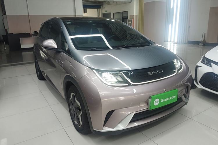 Used BYD Dolphin 2021 405 km Fashion Edition Front Right 45 Deg