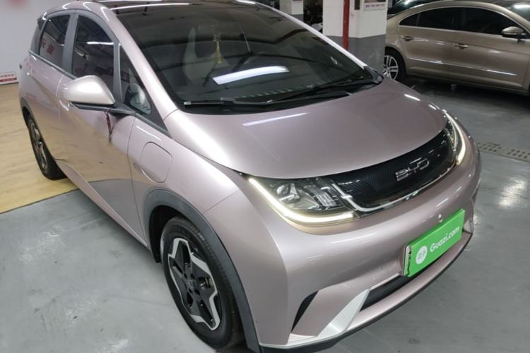 Used BYD Dolphin 2021 405 km Fashion Edition Front Right 45 Deg