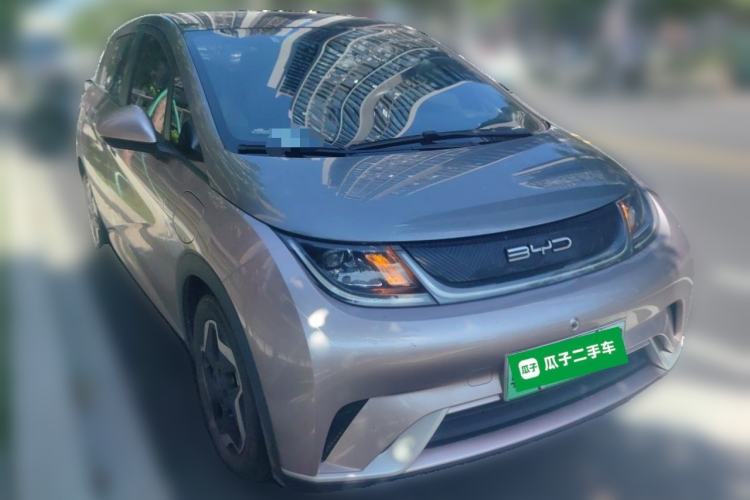Used BYD Dolphin 2021 405 km Fashion Edition Front Right 45 Deg