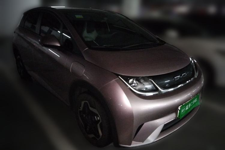 Used BYD Dolphin 2021 405 km Fashion Edition Front Right 45 Deg