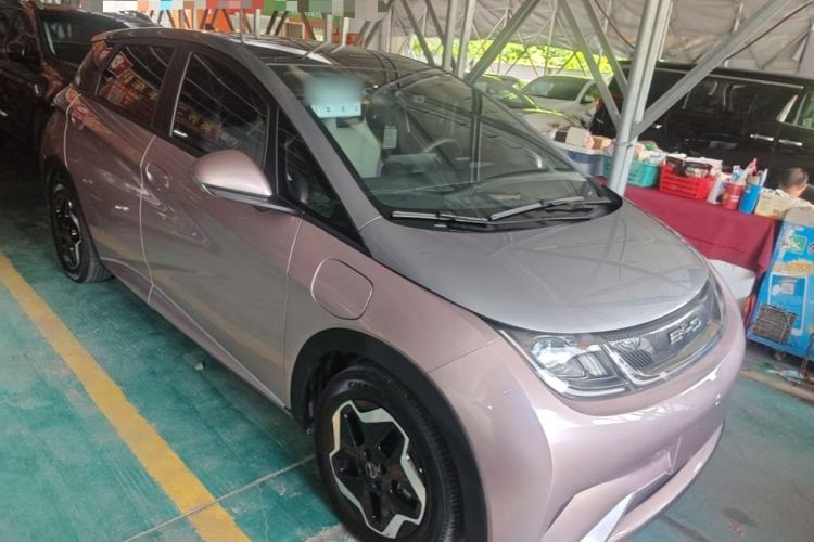 Used BYD Dolphin 2021 405 km Fashion Edition Front Right 45 Deg