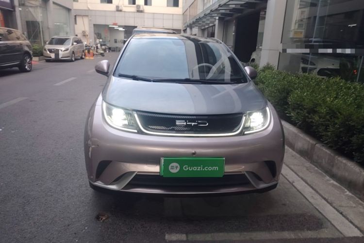 Used BYD Dolphin 2021 405 km Fashion Edition Front