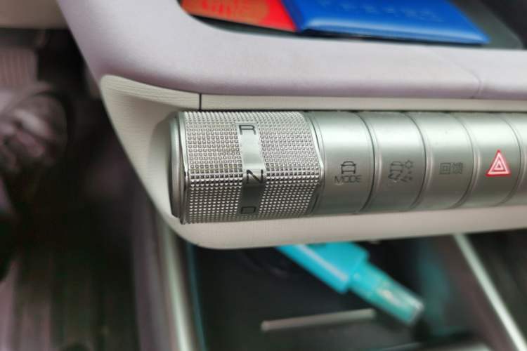Used BYD Dolphin 2021 405 km Fashion Edition Gear Lever