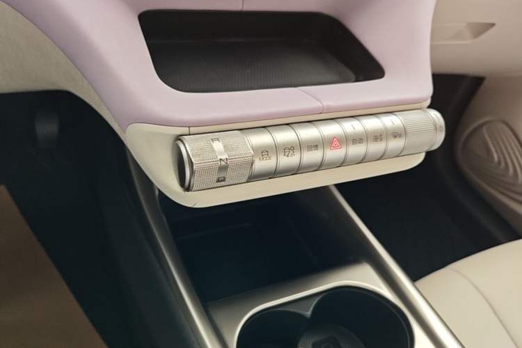 Used BYD Dolphin 2021 405 km Fashion Edition Gear Lever