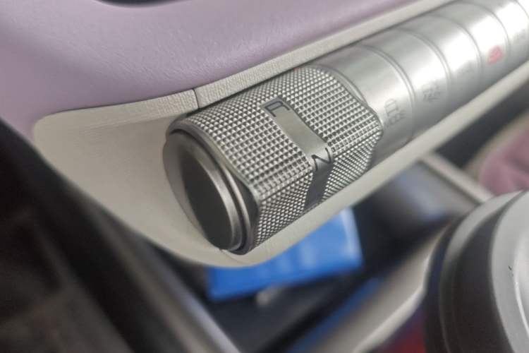 Used BYD Dolphin 2021 405 km Fashion Edition Gear Lever