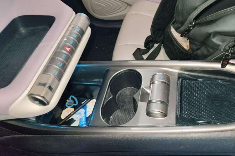 Used BYD Dolphin 2021 405 km Fashion Edition Gear Lever