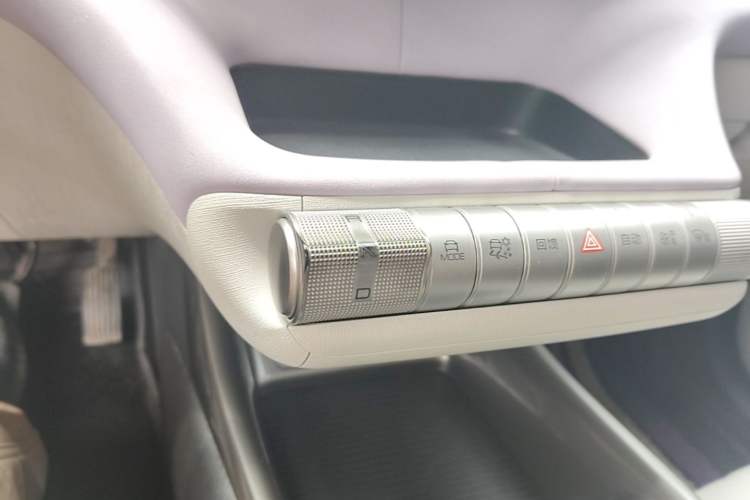 Used BYD Dolphin 2021 405 km Fashion Edition Gear Lever