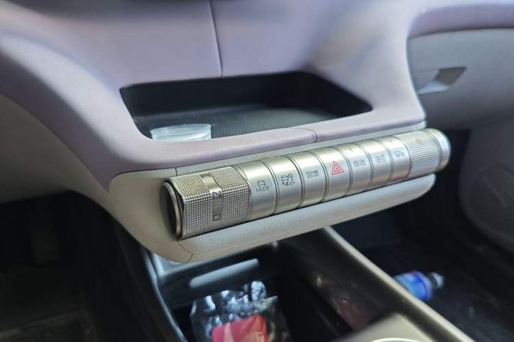 Used BYD Dolphin 2021 405 km Fashion Edition Gear Lever
