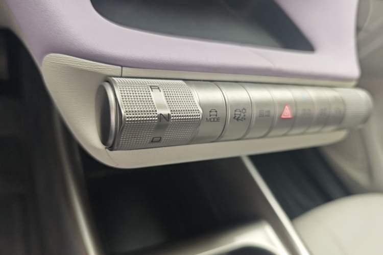Used BYD Dolphin 2021 405 km Fashion Edition Gear Lever