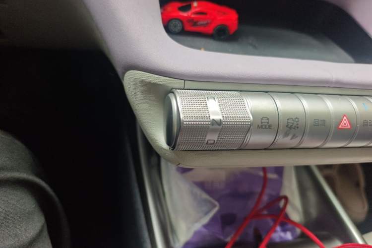 Used BYD Dolphin 2021 405 km Fashion Edition Gear Lever