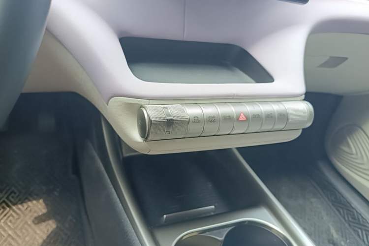 Used BYD Dolphin 2021 405 km Free Version Gear Lever