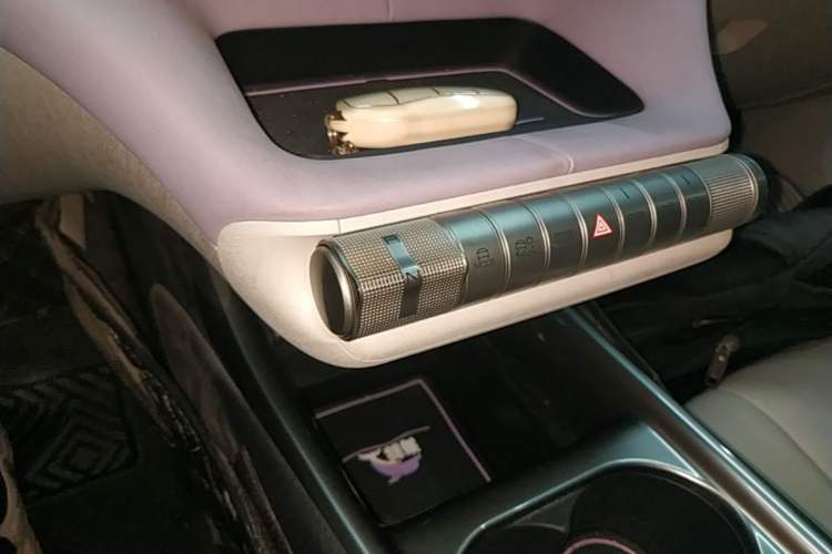 Used BYD Dolphin 2021 405 km Fashion Edition Gear Lever