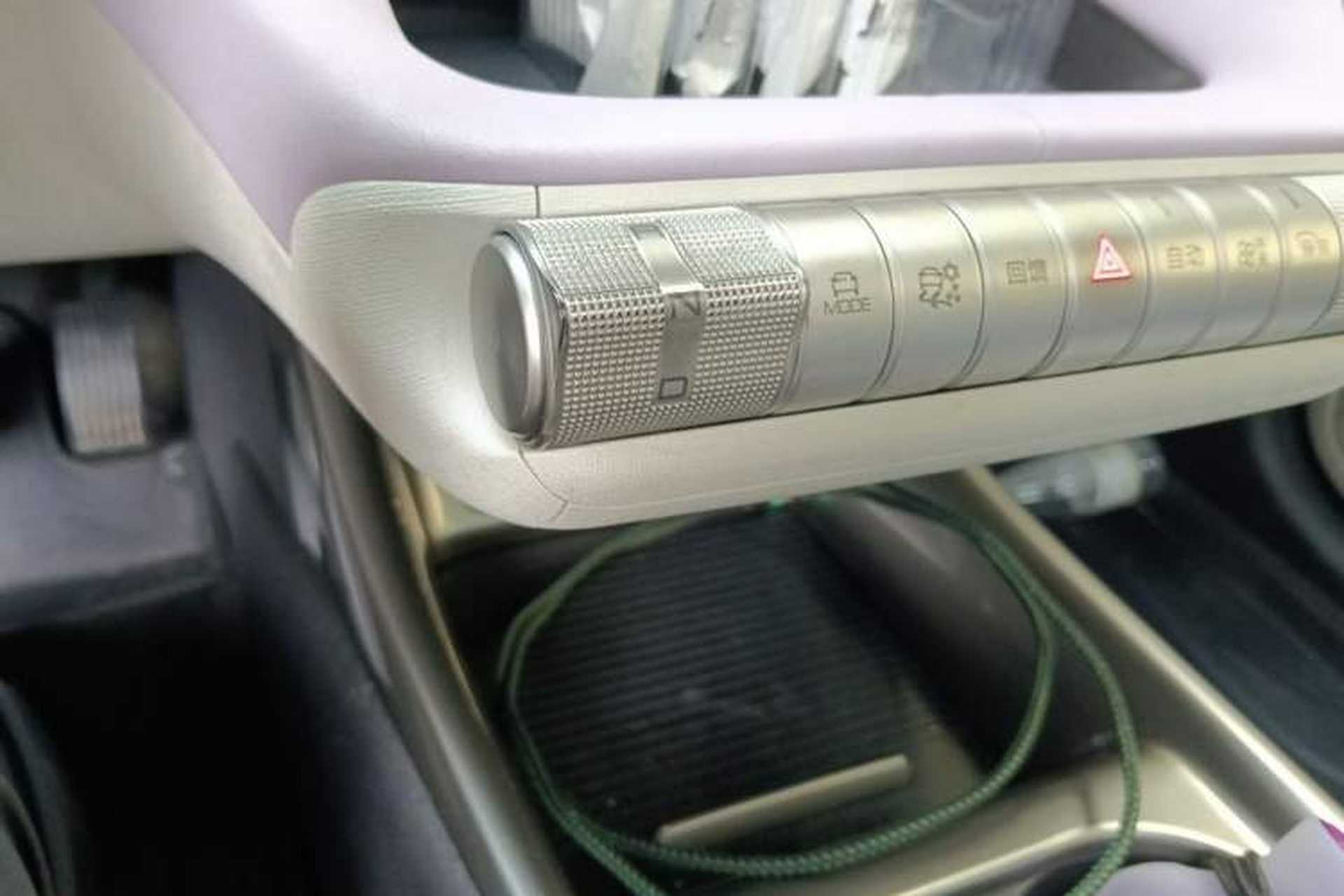 Used BYD Dolphin 2021 405 km Fashion Edition Gear Lever