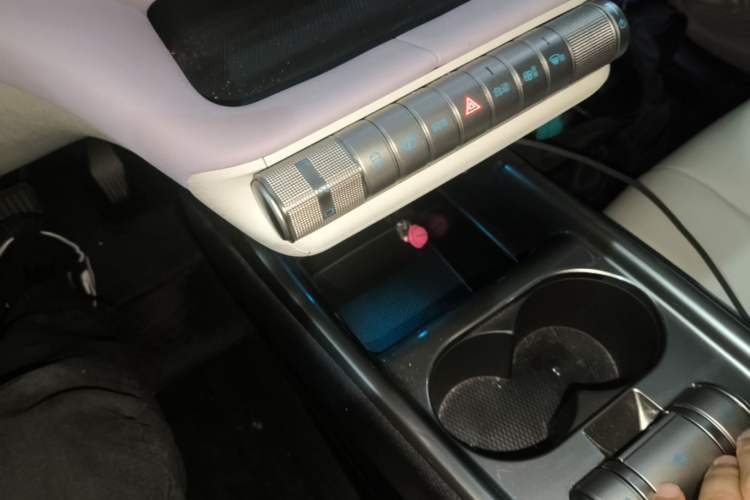 Used BYD Dolphin 2021 405 km Free Version Gear Lever