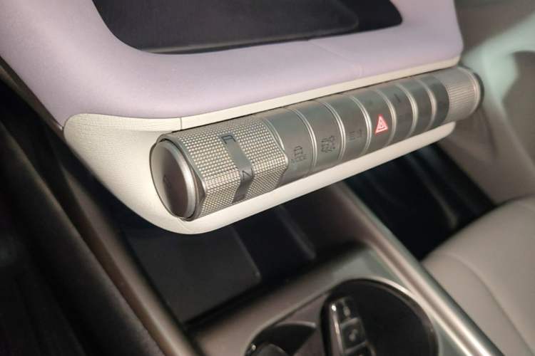 Used BYD Dolphin 2021 405 km Fashion Edition Gear Lever