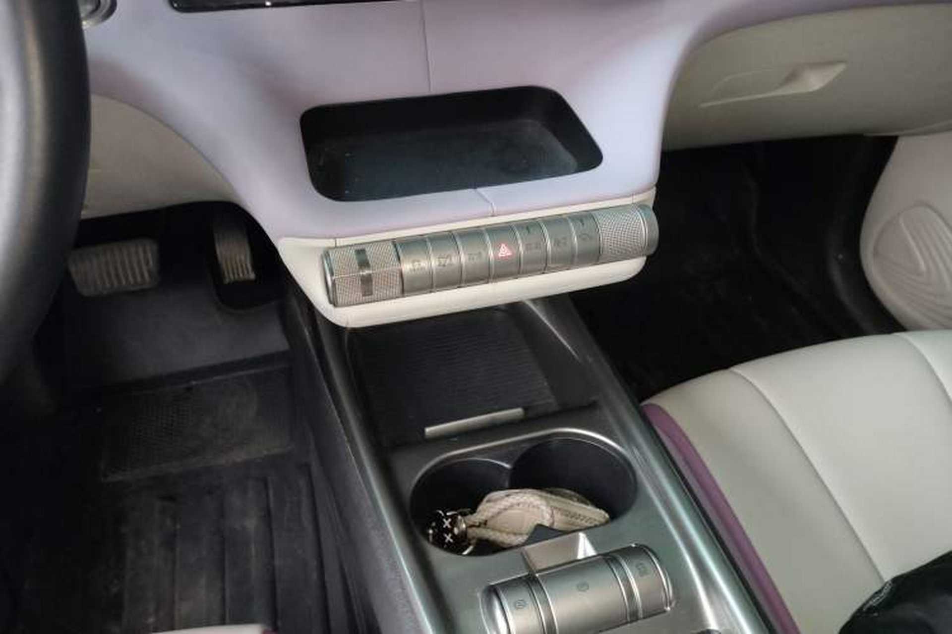 Used BYD Dolphin 2021 405 km Fashion Edition Gear Lever