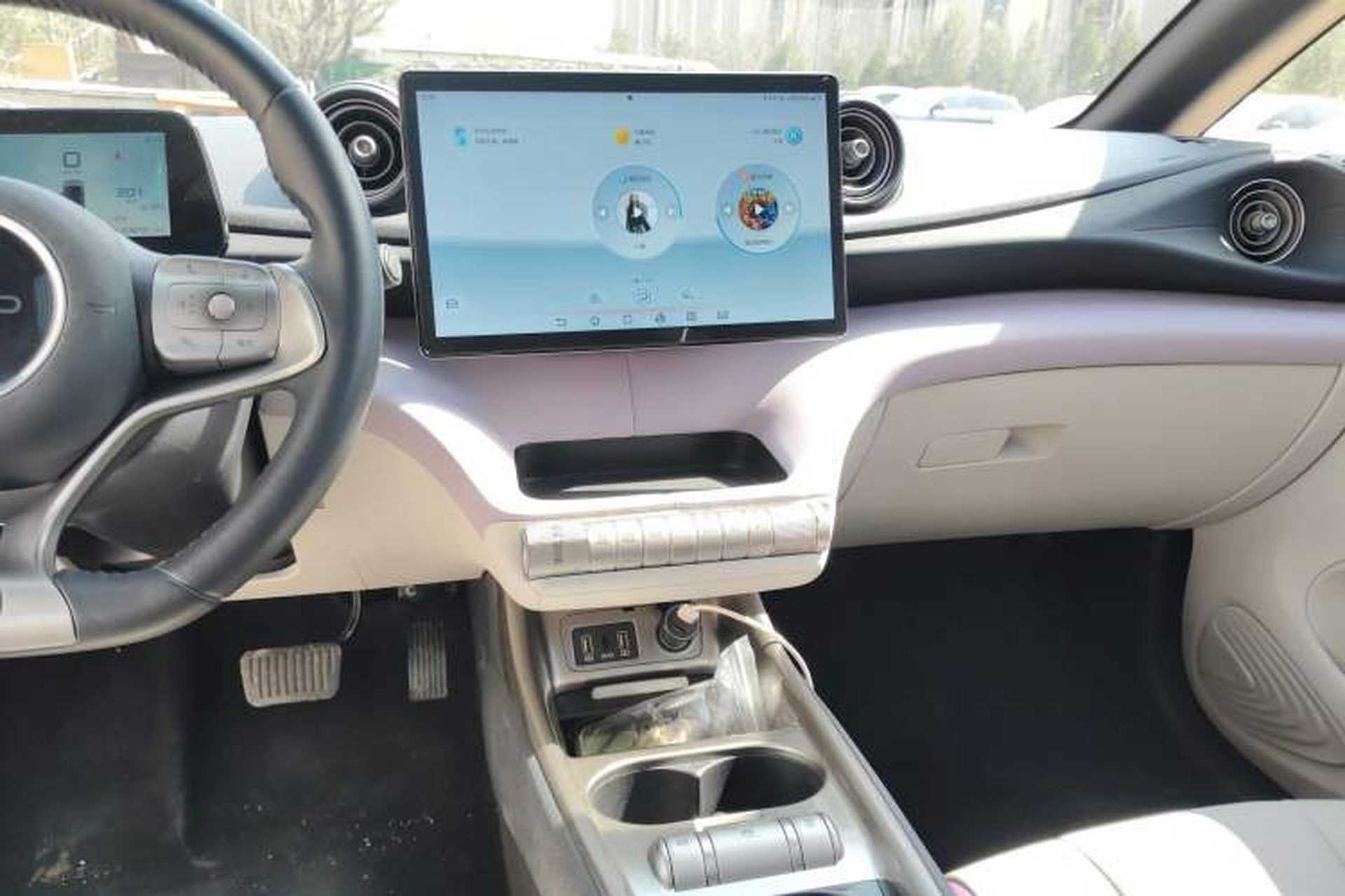 Used BYD Dolphin 2021 405 km Fashion Edition Audio And AC Panel