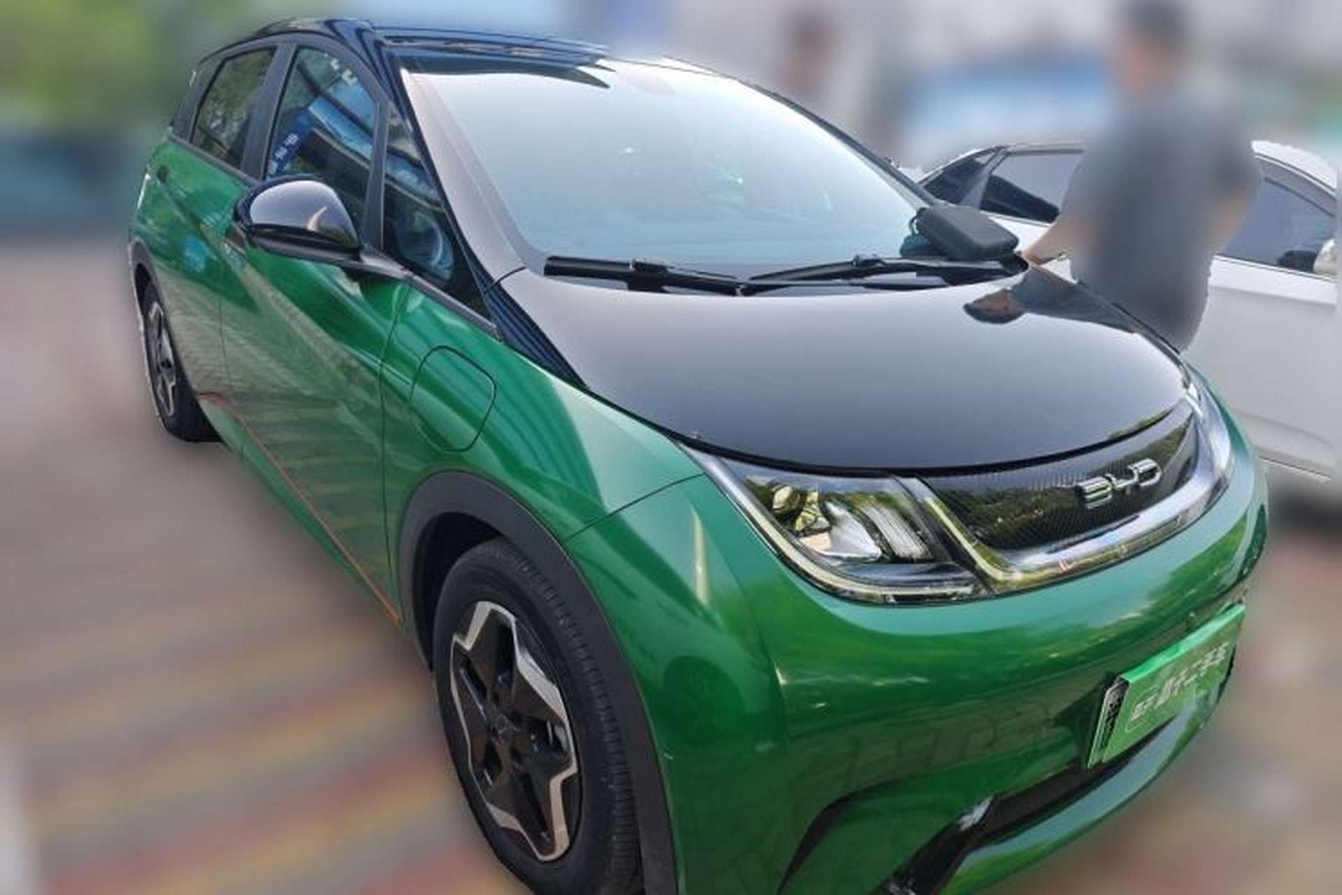 Used BYD Dolphin 2021 405 km Fashion Edition Front Right 45 Deg