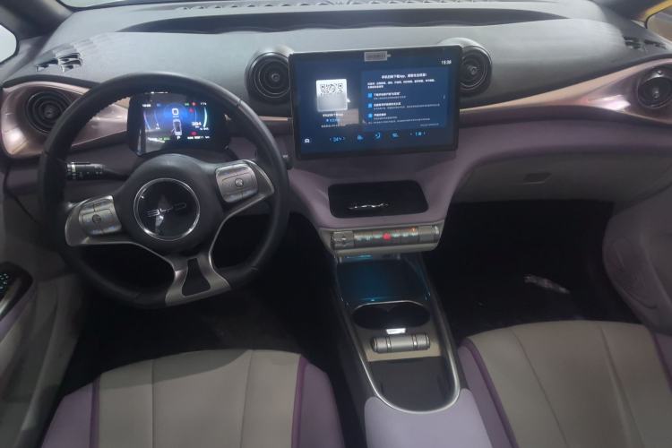 Used BYD Dolphin 2021 405 km Fashion Edition Interior 2