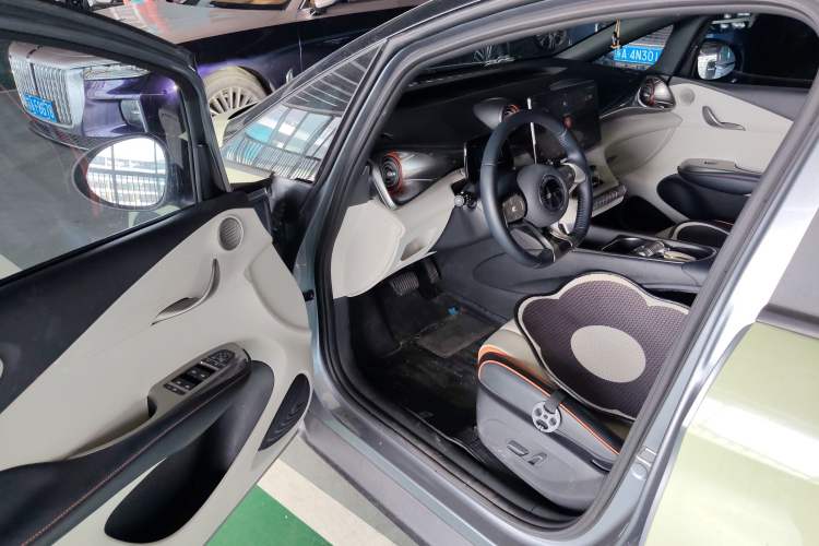 Used BYD Dolphin 2021 405 km Fashion Edition Interior 3