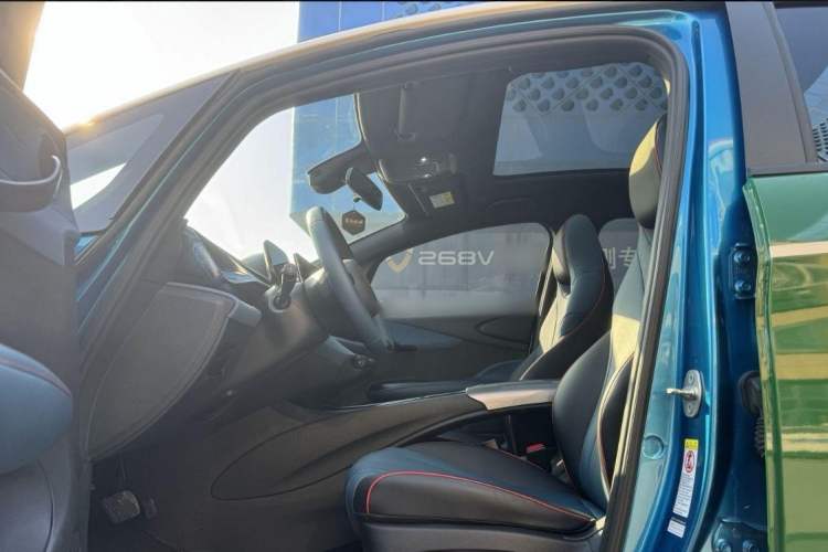 Used BYD Dolphin 2021 405 km Fashion Edition Interior 3
