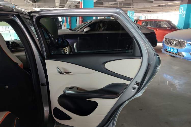 Used BYD Dolphin 2021 405 km Fashion Edition Interior 6
