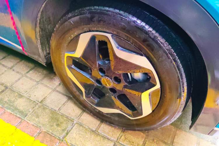 Used BYD Dolphin 2021 405 km Fashion Edition Right Front Wheel Hub