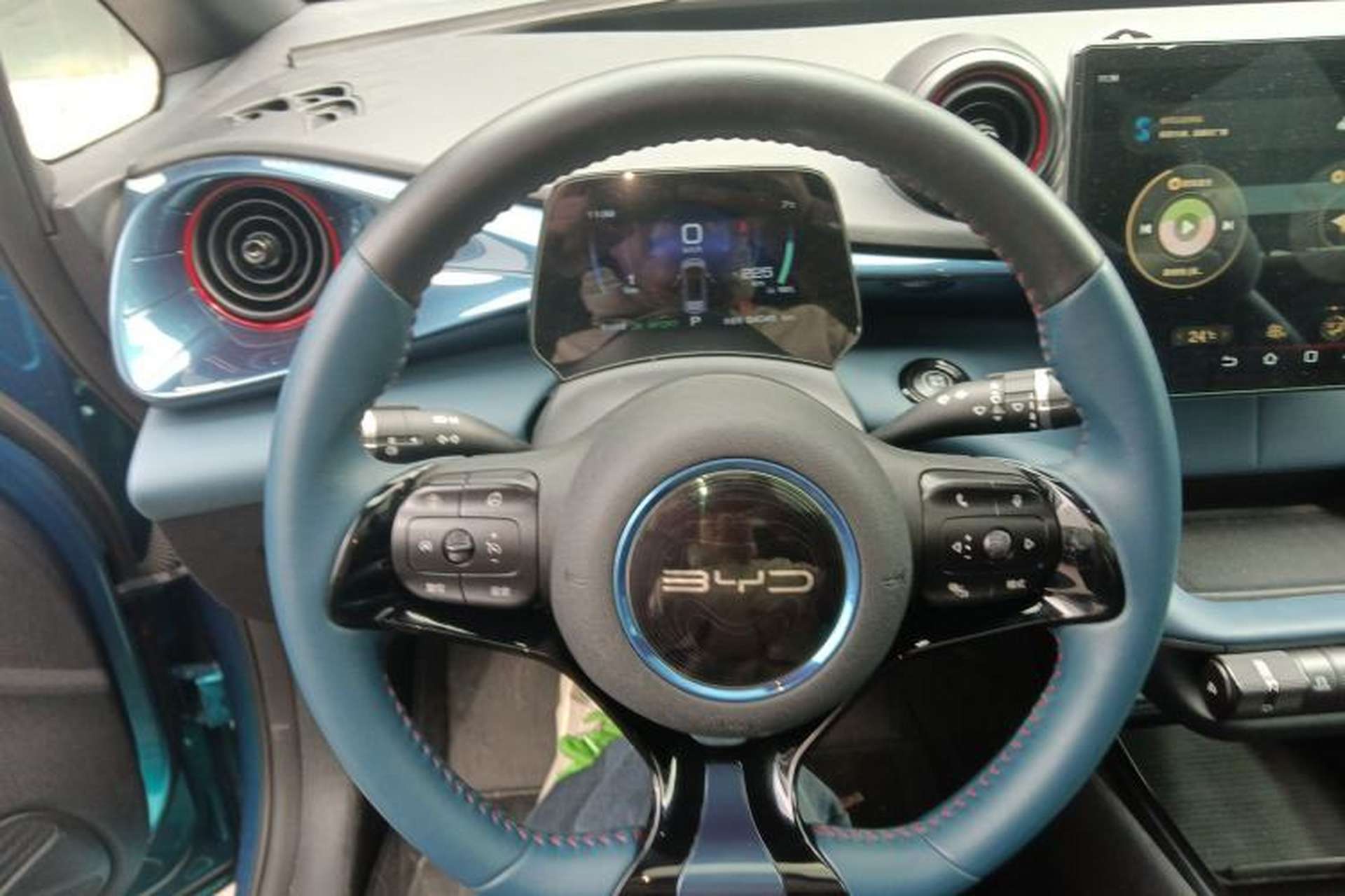 Used BYD Dolphin 2021 405 km Fashion Edition Steering Wheel