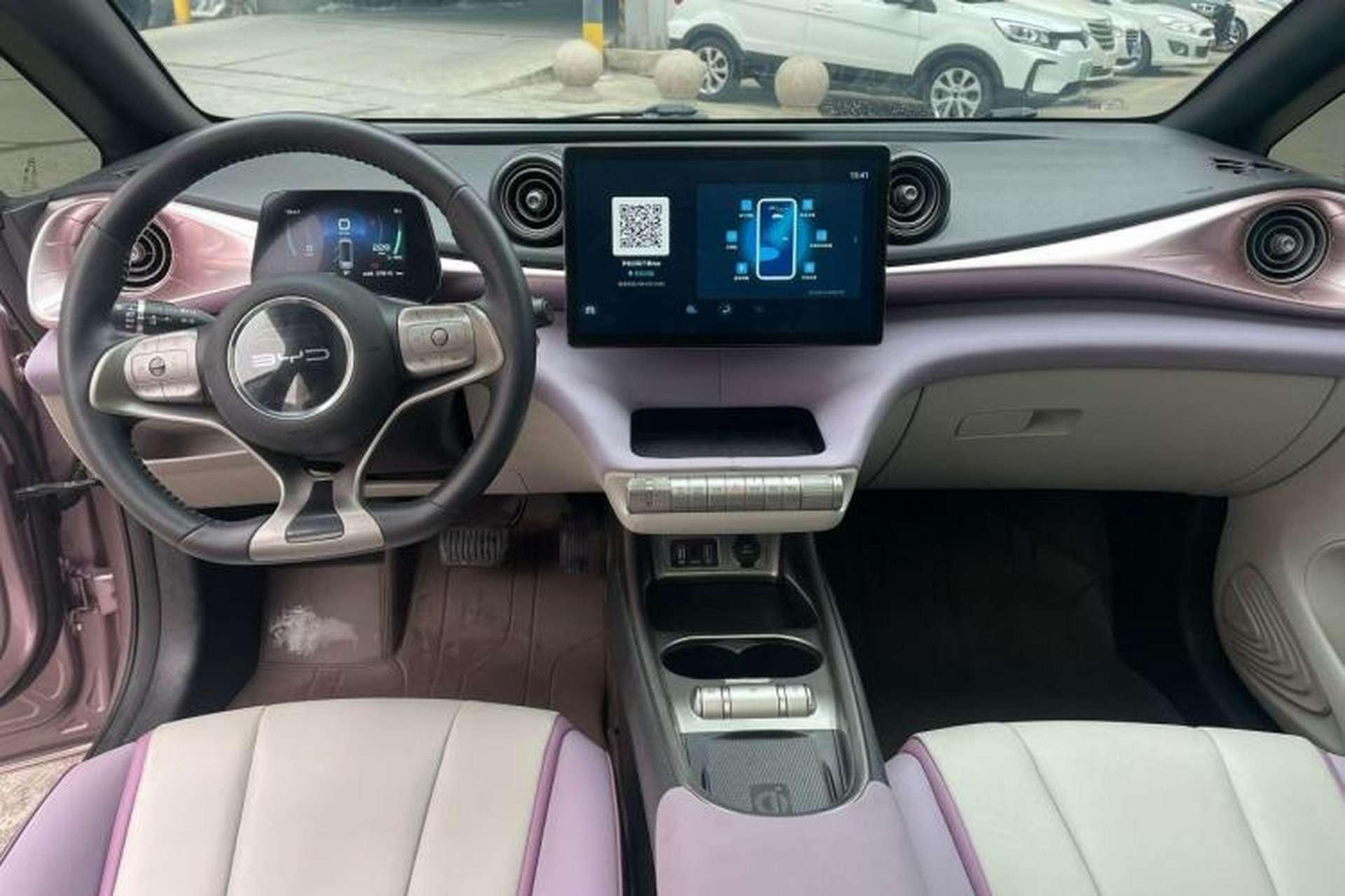 Used BYD Dolphin 2021 405 km Fashion Edition Interior 1
