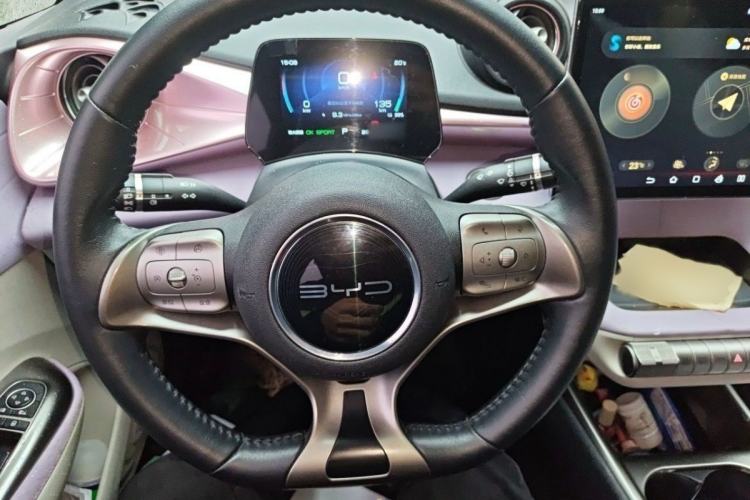 Used BYD Dolphin 2021 405 km Fashion Edition Interior 2