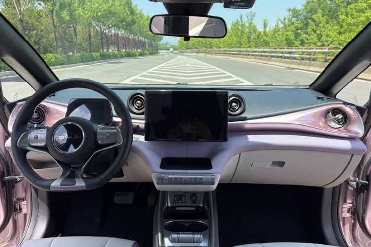 Used BYD Dolphin 2021 405 km Fashion Edition Interior 3