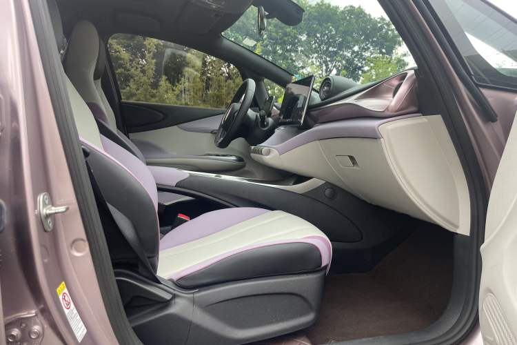 Used BYD Dolphin 2021 405 km Fashion Edition Interior 3
