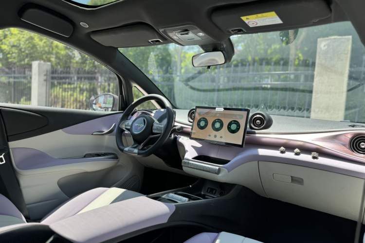 Used BYD Dolphin 2021 405 km Fashion Edition Interior 9
