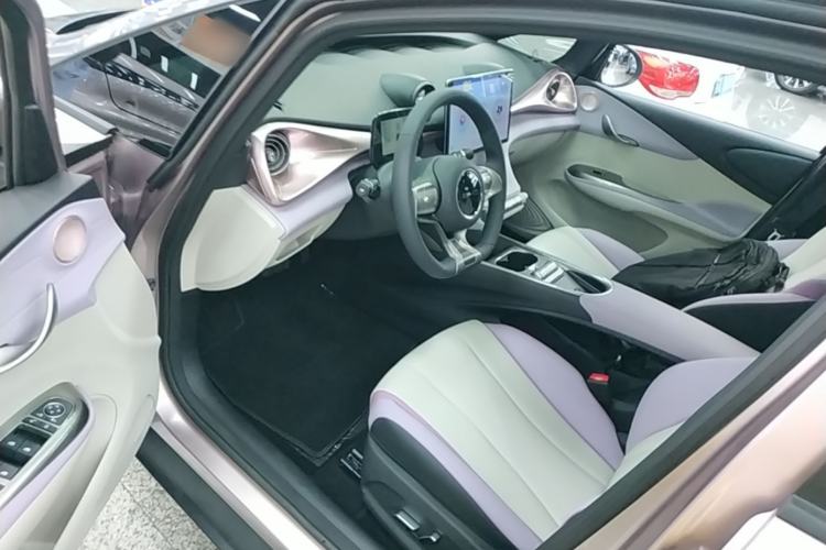 Used BYD Dolphin 2021 405 km Fashion Edition Left Front Seat
