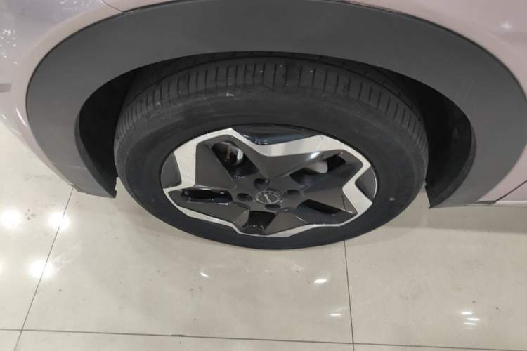 Used BYD Dolphin 2021 405 km Fashion Edition Left Front Wheel Hub