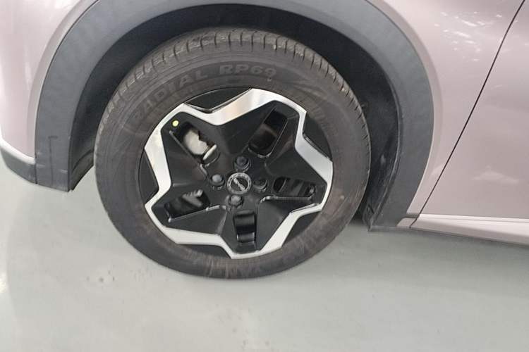 Used BYD Dolphin 2021 405 km Fashion Edition Left Front Wheel Hub