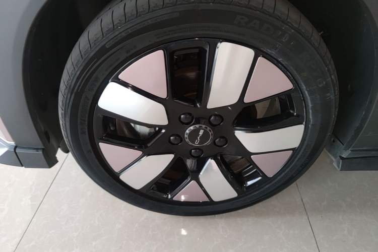 Used BYD Dolphin 2021 401km Knight Edition Left Front Wheel Hub