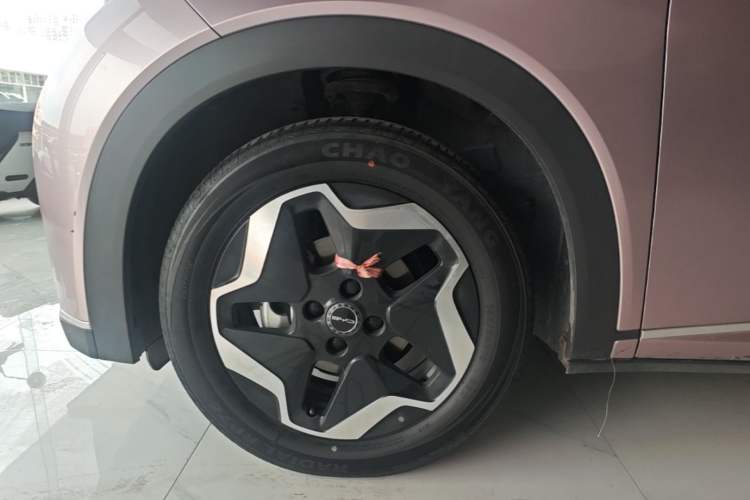 Used BYD Dolphin 2021 405 km Fashion Edition Left Front Wheel Hub