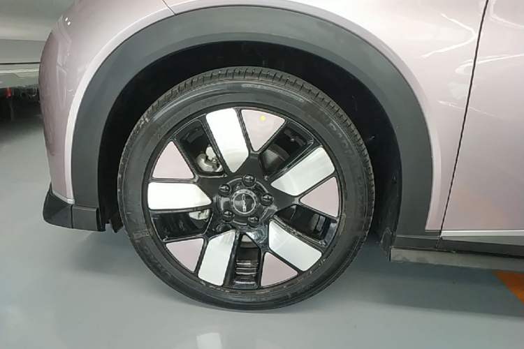 Used BYD Dolphin 2021 401km Knight Edition Left Front Wheel Hub