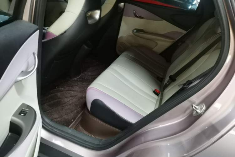 Used BYD Dolphin 2021 405 km Fashion Edition Left Rear Seat