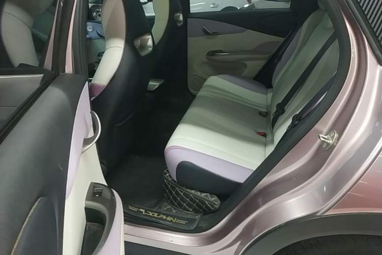 Used BYD Dolphin 2021 405 km Fashion Edition Left Rear Seat