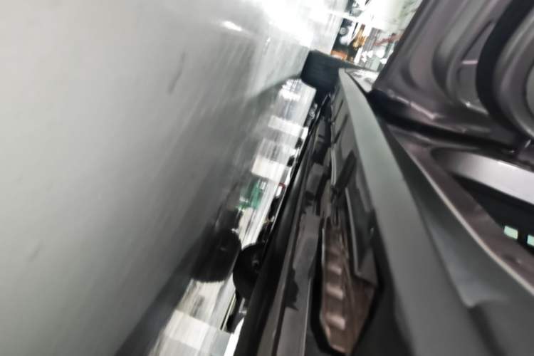 Used BYD Dolphin 2021 405 km Fashion Edition Left Side Sill