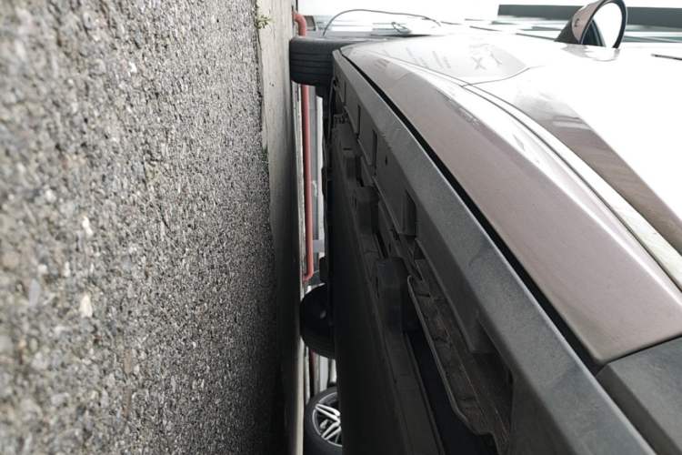 Used BYD Dolphin 2021 405 km Fashion Edition Left Side Sill