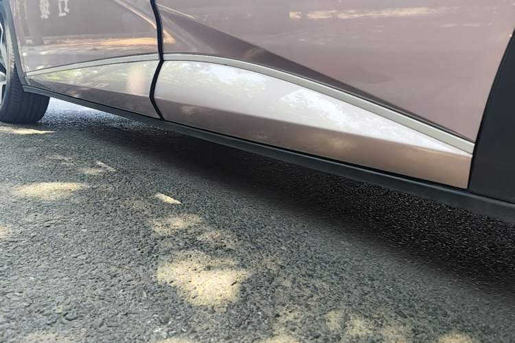 Used BYD Dolphin 2021 405 km Fashion Edition Left Side Sill