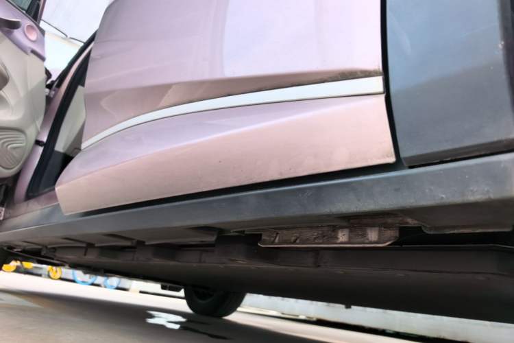 Used BYD Dolphin 2021 405 km Fashion Edition Left Side Sill