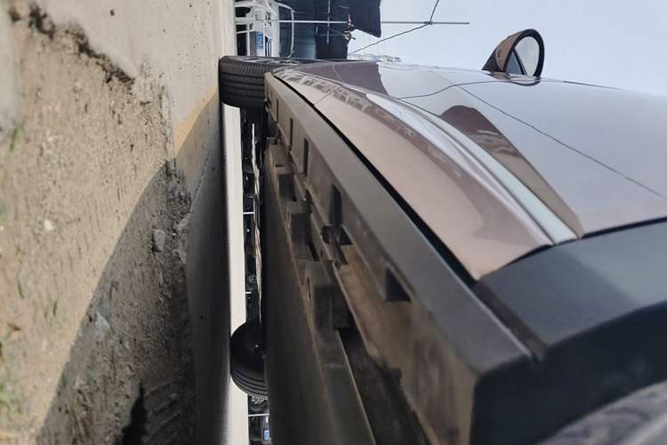 Used BYD Dolphin 2021 405 km Fashion Edition Left Side Sill
