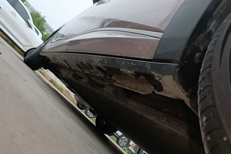 Used BYD Dolphin 2021 405 km Fashion Edition Left Side Sill