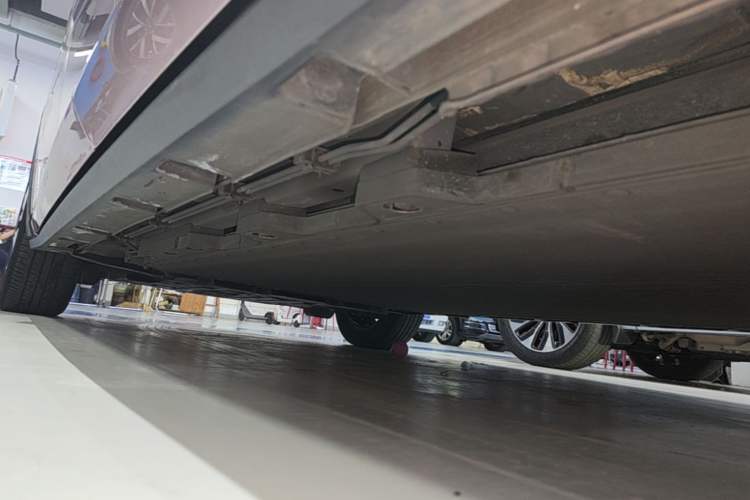 Used BYD Dolphin 2021 405 km Fashion Edition Left Side Sill