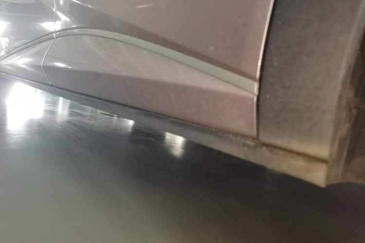 Used BYD Dolphin 2021 405 km Fashion Edition Left Side Sill