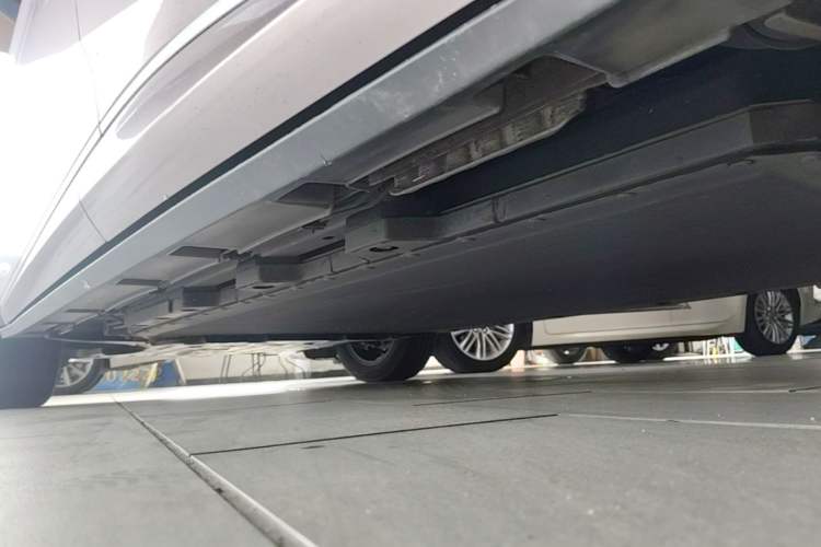 Used BYD Dolphin 2021 405 km Fashion Edition Left Side Sill
